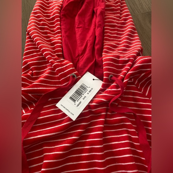 NWT Vera Bradley Velour Cozy Set - Includes Sweatshirt and Joggers - Picture 2 of 8